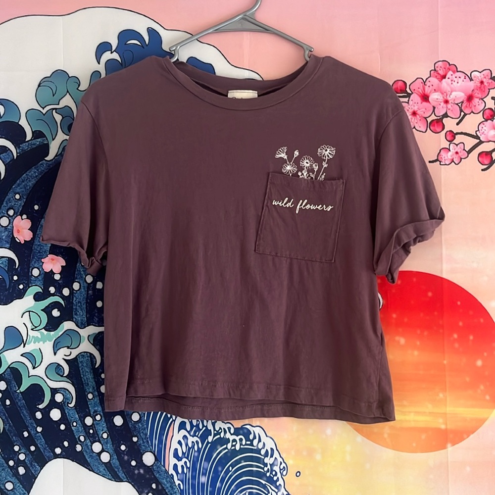 Wild flower t-shirt in a purple-ish color. Size small, worn twice.